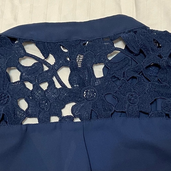 Rue 21 navy blue high low blouse with lace inlays around shoulders and back! - Picture 12 of 12